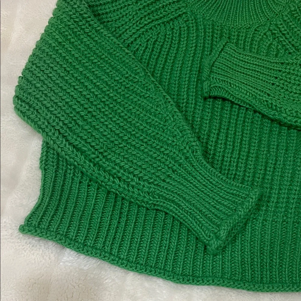 H&M Emerald Green Turtleneck Sweater - Picture 3 of 7